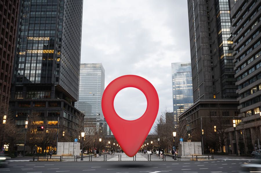 How to use the Google Maps API in Python: Google Maps location pin on street