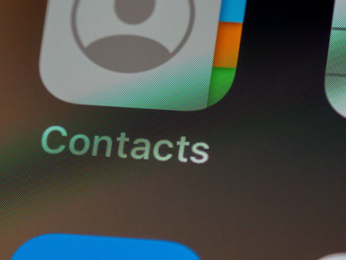 Extract emails, phone numbers and social profiles from websites